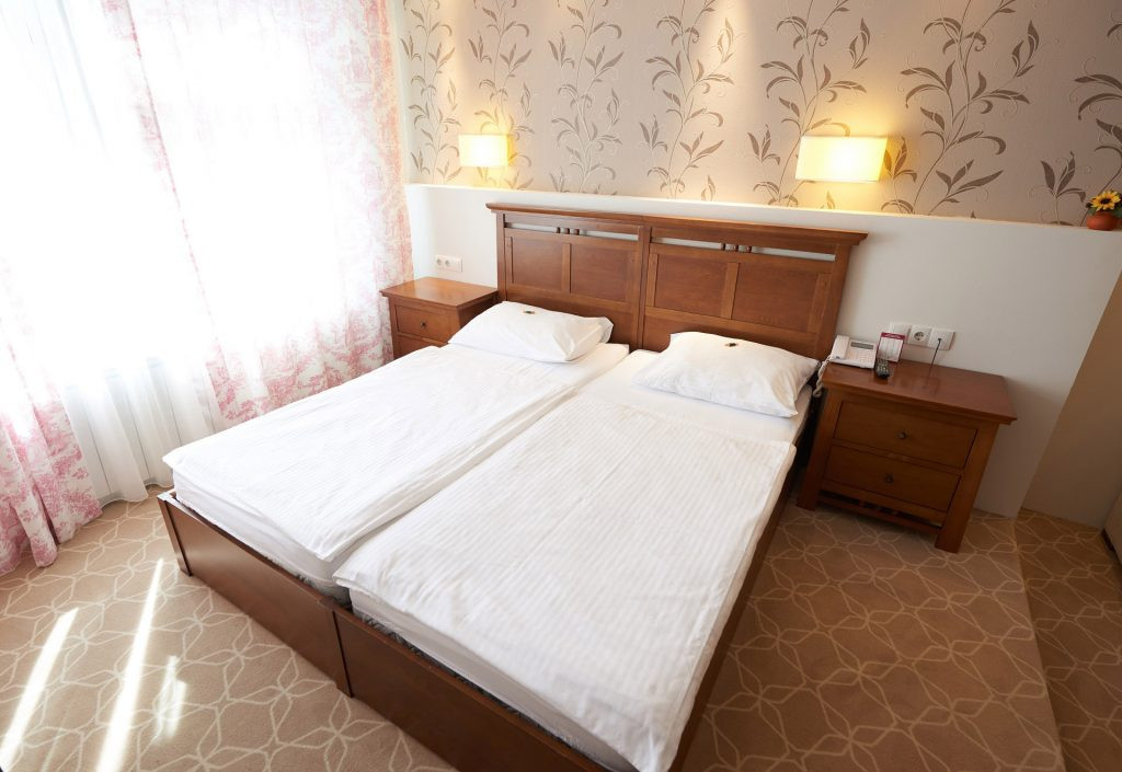 Posjetite planinu Vlašić i osjetite planinsku idilu sa Vama dragom osobom, gdje Hotel Pahuljica 4* započinje svoju divnu priču i promoviše ljubav prema prirodi!