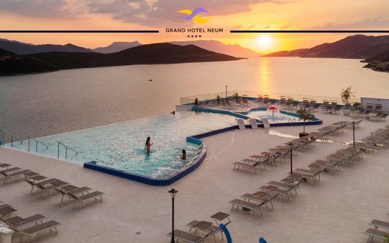 Provedite nezaboravne trenutke u Grand Hotelu Neum 4* uz spektakularan pogled na more, udobnost i opuštanje u veličanstvenom Wellness & Spa centru!